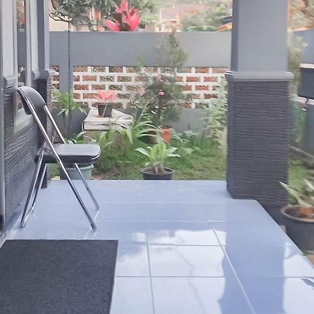 Triyoga Homestay Syariah Redpartner Sangkanurip Buitenkant foto