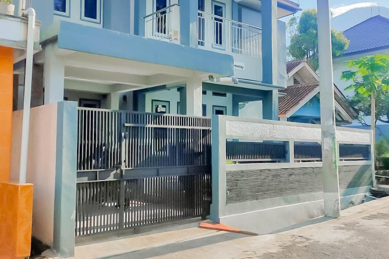 Triyoga Homestay Syariah Redpartner Sangkanurip Buitenkant foto