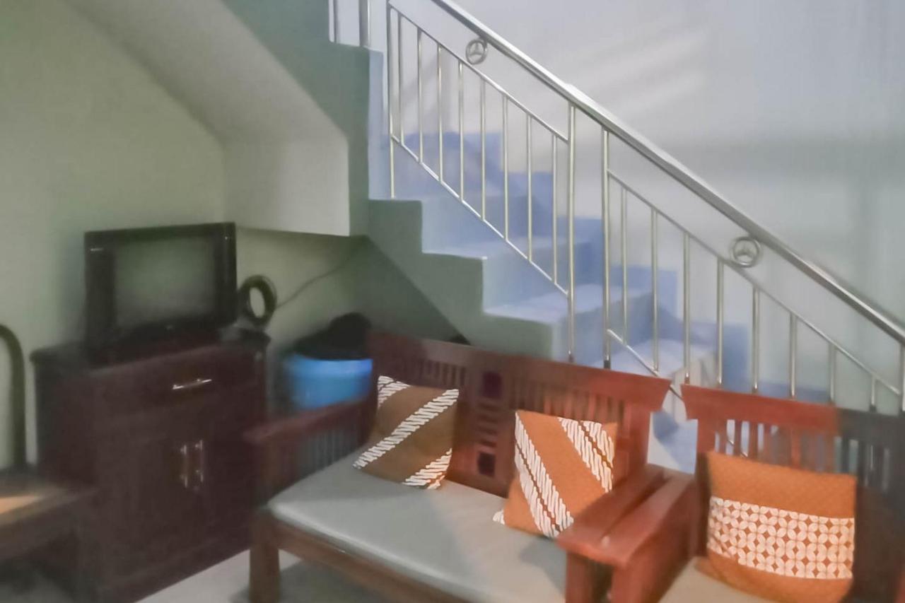 Triyoga Homestay Syariah Redpartner Sangkanurip Buitenkant foto